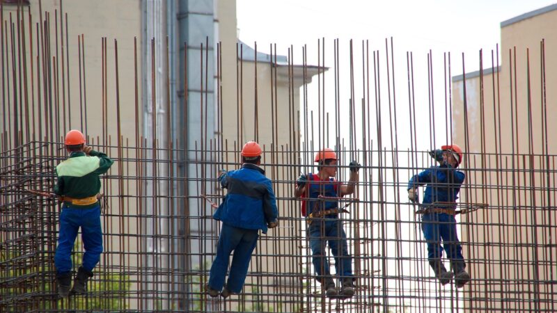 Hoe vind je de beste heren werkbroek en veiligheidsschoenen voor jouw werk