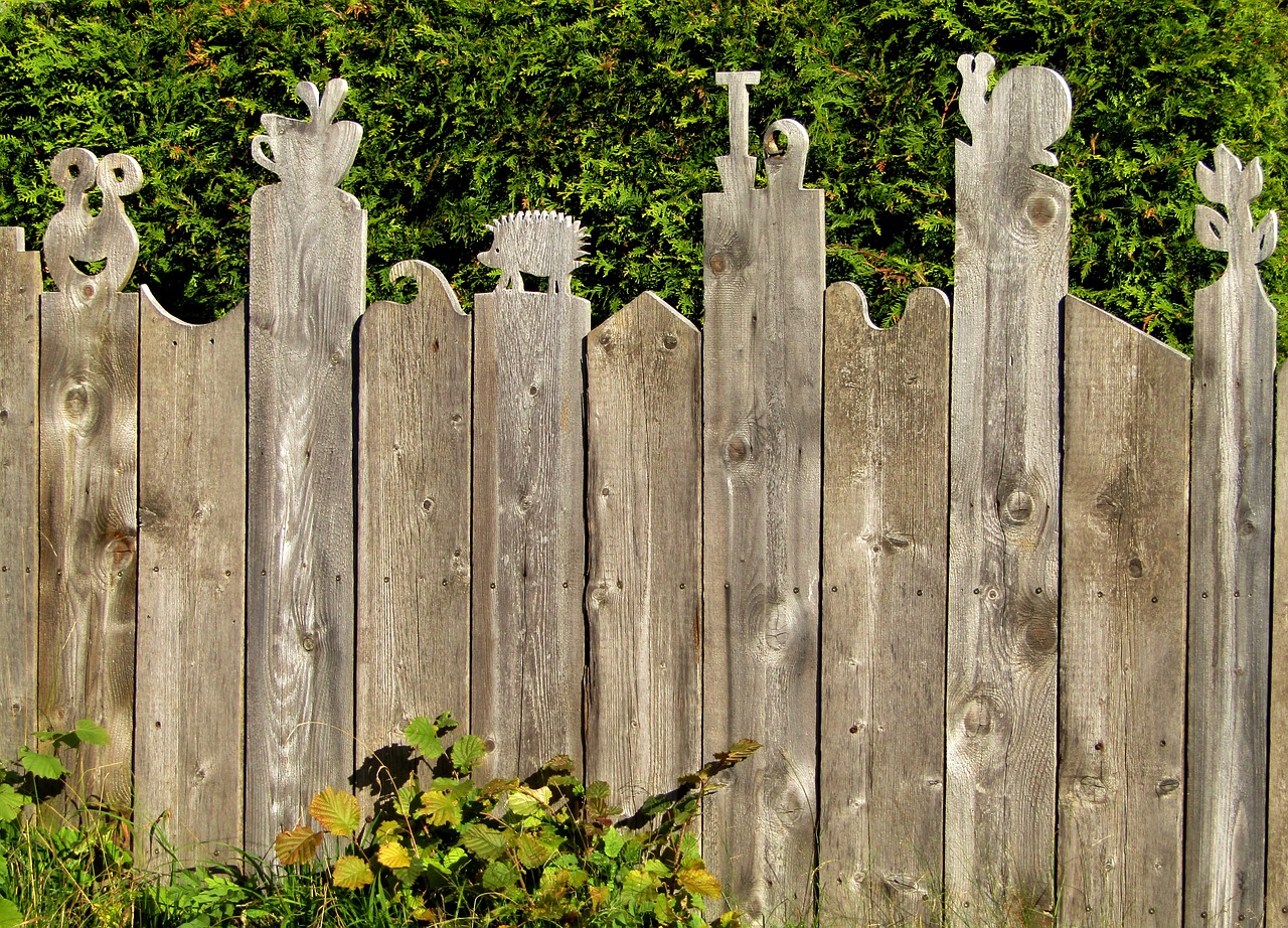 Een schutting laten plaatsen in de tuin